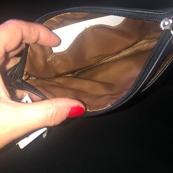 NWT Authentic Coach Black Leather Wristlet Wallet - Picture 2 of 5